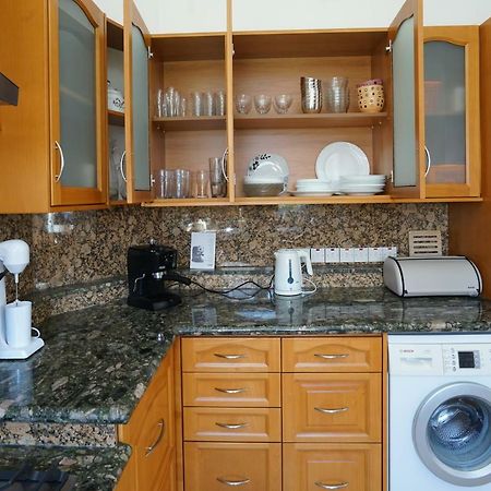 Unforgettable Family Escape - Cliffside Villa With Panoramic Sea Views And Kid-Friendly Private Pool Πισσούρι Εξωτερικό φωτογραφία