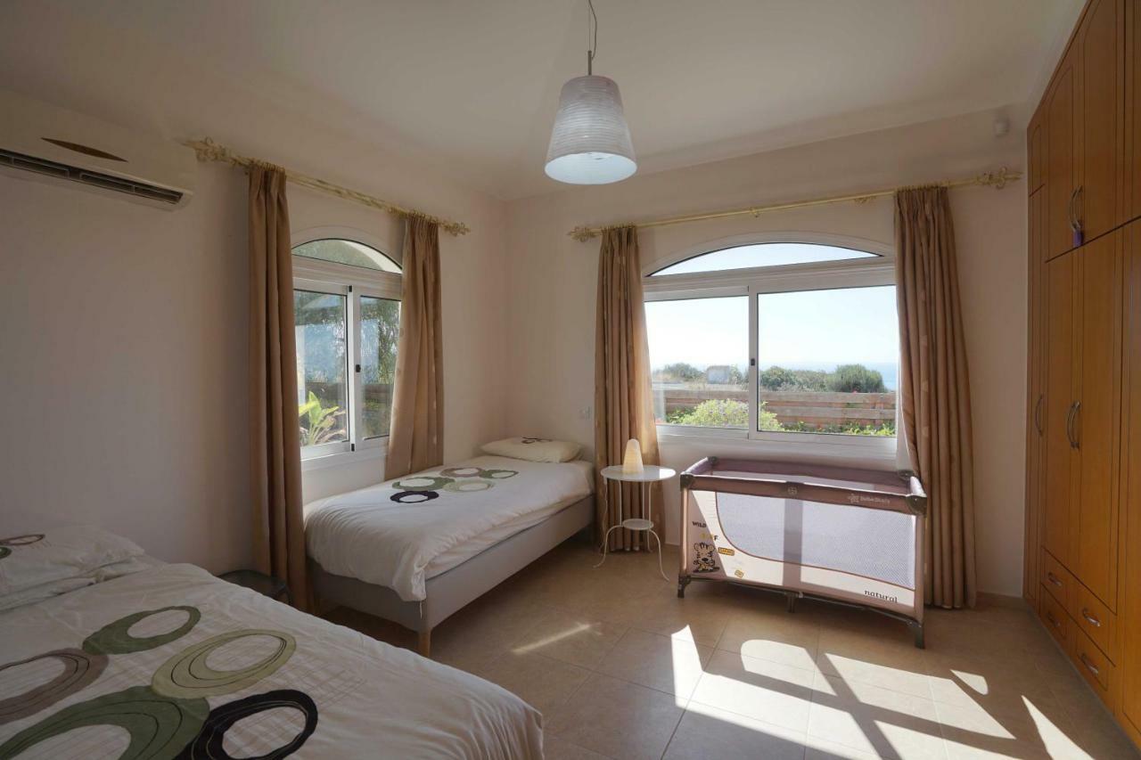 Unforgettable Family Escape - Cliffside Villa With Panoramic Sea Views And Kid-Friendly Private Pool Πισσούρι Εξωτερικό φωτογραφία