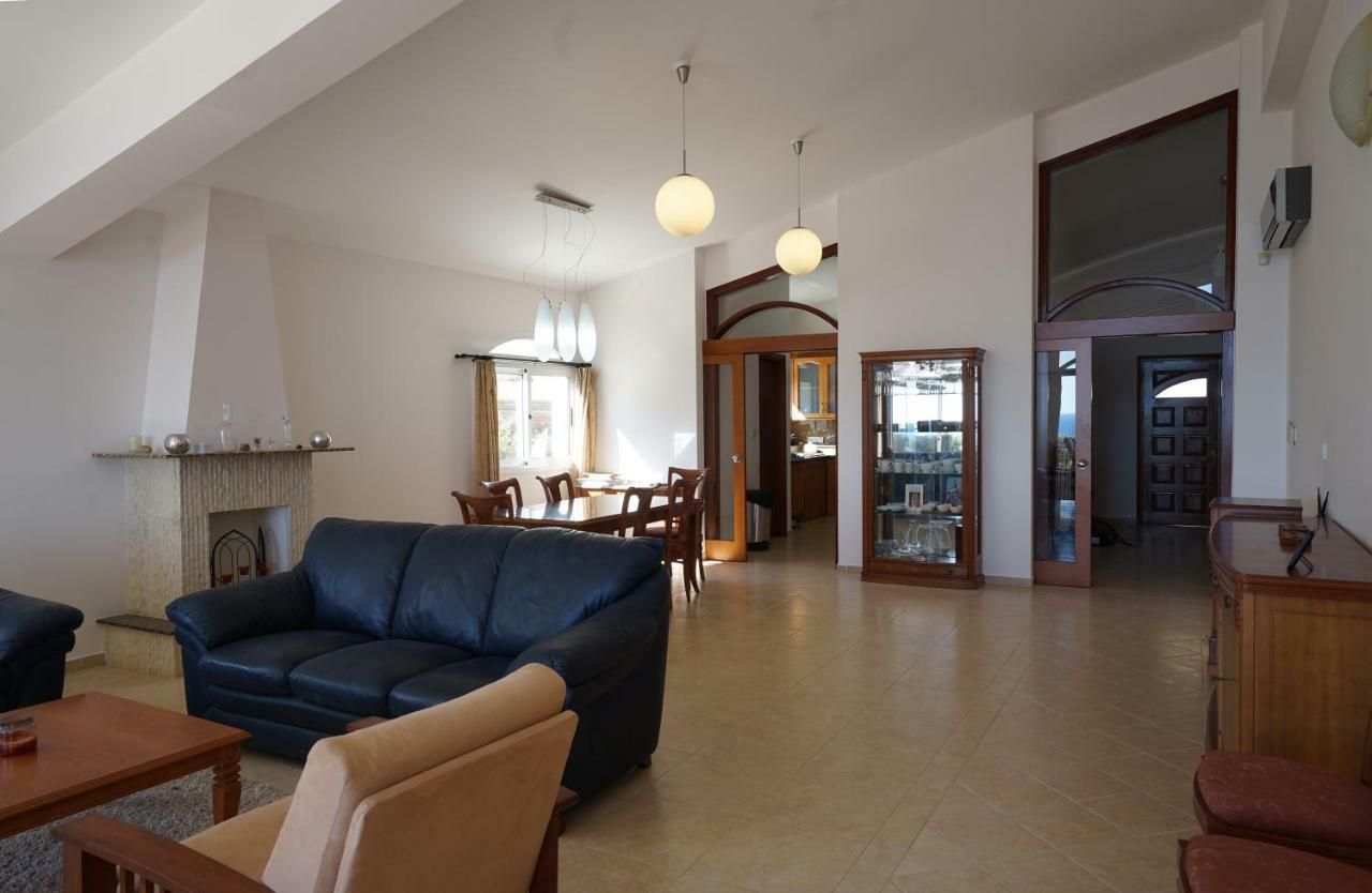 Unforgettable Family Escape - Cliffside Villa With Panoramic Sea Views And Kid-Friendly Private Pool Πισσούρι Εξωτερικό φωτογραφία