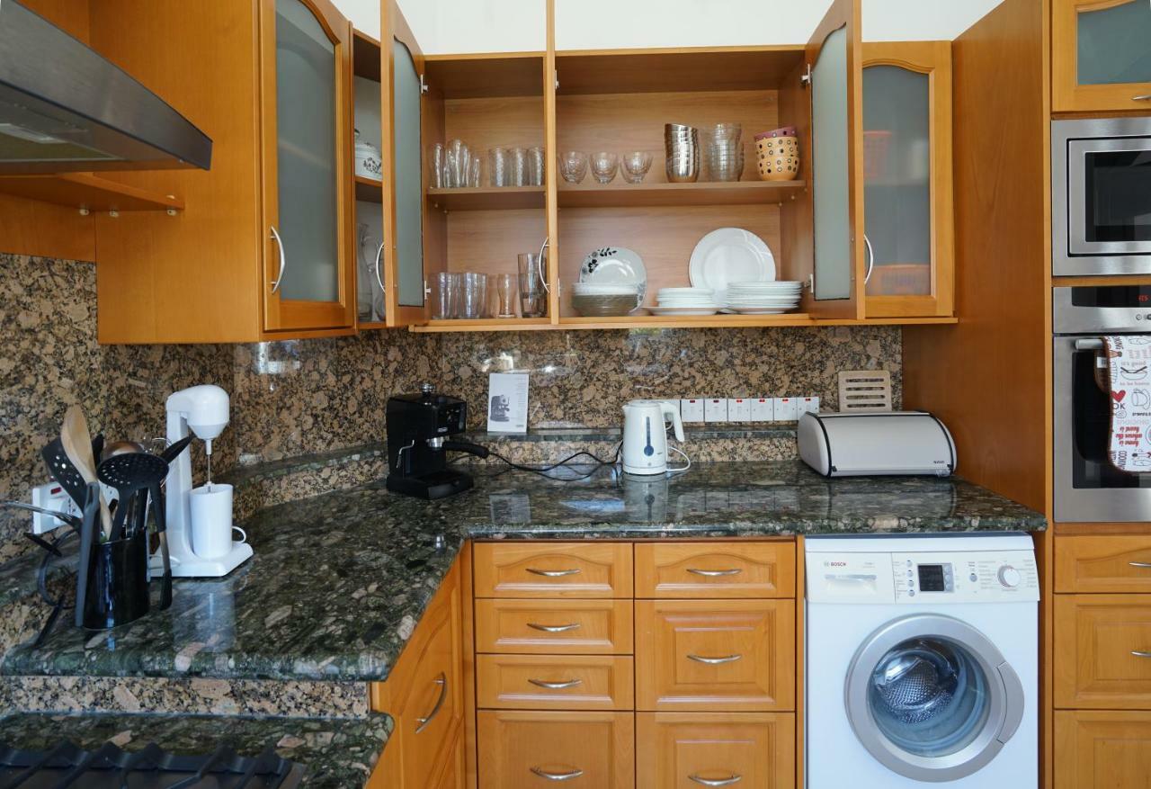 Unforgettable Family Escape - Cliffside Villa With Panoramic Sea Views And Kid-Friendly Private Pool Πισσούρι Εξωτερικό φωτογραφία